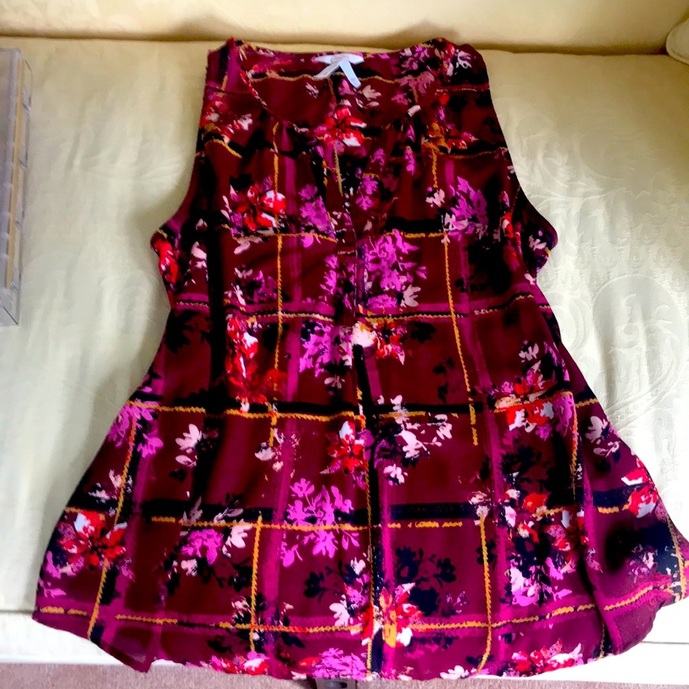 Candies sleeveless top large